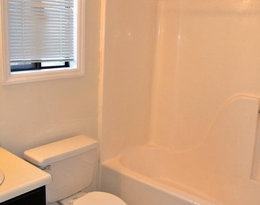 216 Greene Street - Photo Thumbnail 4