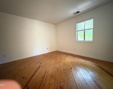 216 Greene Street - Photo Thumbnail 8