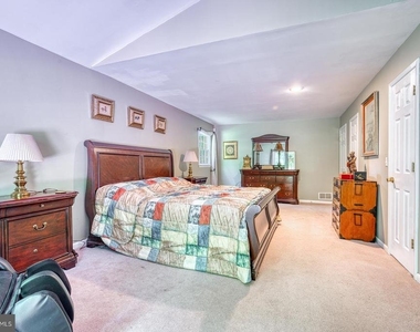 31 Shepard Way - Photo Thumbnail 13