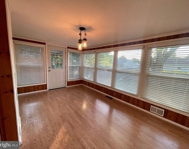 895 Lower Ferry Rd - Photo Thumbnail 9