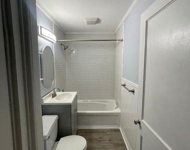 895 Lower Ferry Rd - Photo Thumbnail 12