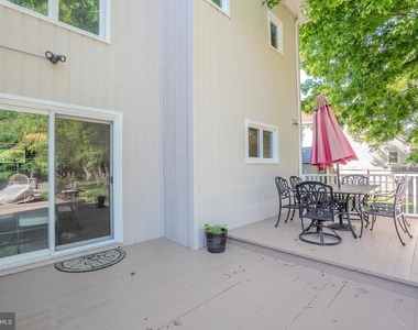61 Amherst Way - Photo Thumbnail 48