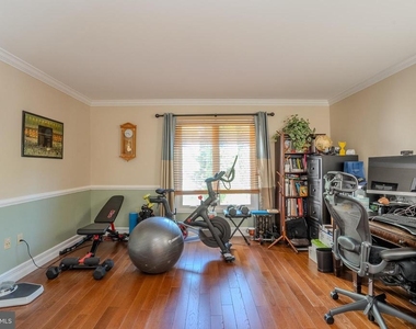61 Amherst Way - Photo Thumbnail 13