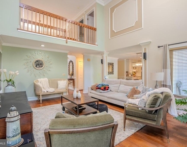 61 Amherst Way - Photo Thumbnail 17