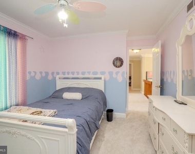 61 Amherst Way - Photo Thumbnail 33