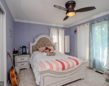61 Amherst Way - Photo Thumbnail 30