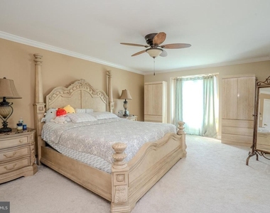 61 Amherst Way - Photo Thumbnail 34