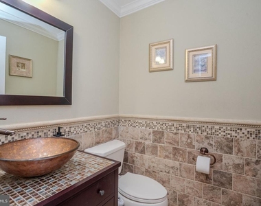 61 Amherst Way - Photo Thumbnail 18