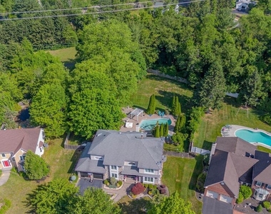 61 Amherst Way - Photo Thumbnail 60