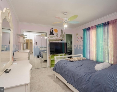 61 Amherst Way - Photo Thumbnail 32