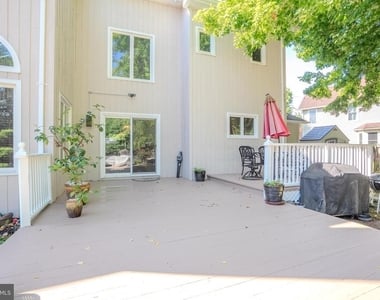61 Amherst Way - Photo Thumbnail 49