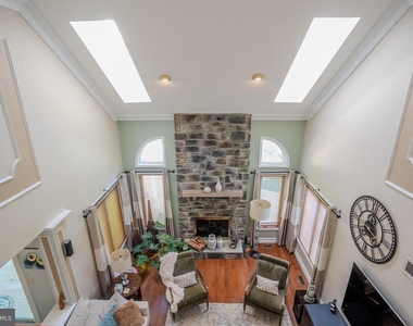 61 Amherst Way - Photo Thumbnail 41
