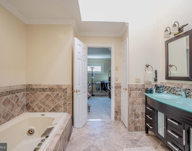 61 Amherst Way - Photo Thumbnail 39