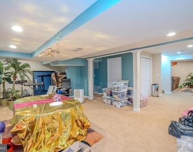 61 Amherst Way - Photo Thumbnail 44