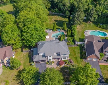 61 Amherst Way - Photo Thumbnail 69