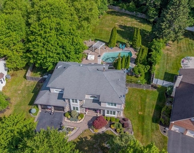 61 Amherst Way - Photo Thumbnail 59