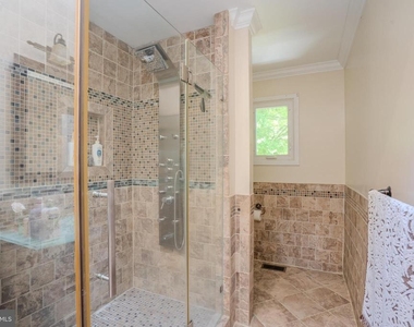 61 Amherst Way - Photo Thumbnail 38