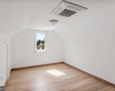 417 Yale Avenue - Photo Thumbnail 15