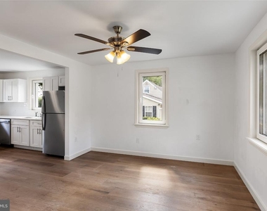 417 Yale Avenue - Photo Thumbnail 3