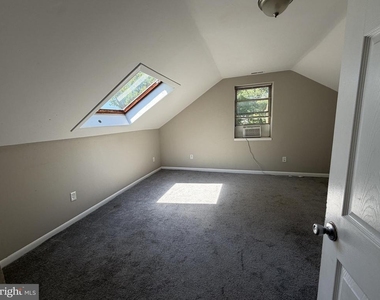 328 Almonesson Road - Photo Thumbnail 5