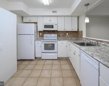 339 Woodlake Drive - Photo Thumbnail 10