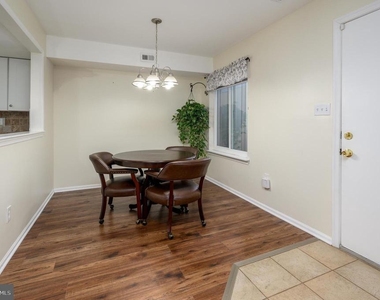 339 Woodlake Drive - Photo Thumbnail 4