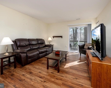 339 Woodlake Drive - Photo Thumbnail 6