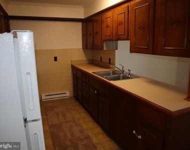 319 Camden Avenue - Photo Thumbnail 6