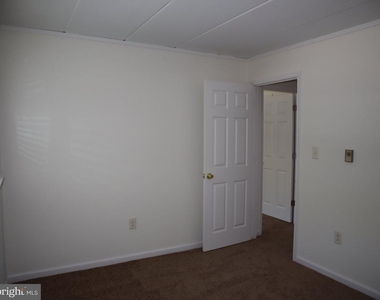 319 Camden Avenue - Photo Thumbnail 13
