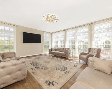 17010 Bivens Lane - Photo Thumbnail 11
