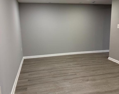 8302 Stanwood Street - Photo Thumbnail 6