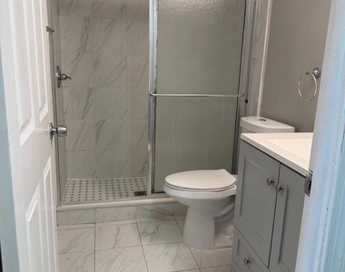 8302 Stanwood Street - Photo Thumbnail 5