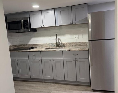 8302 Stanwood Street - Photo Thumbnail 2