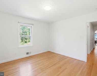 7322 Edmonston Road - Photo Thumbnail 23