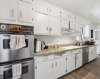 7322 Edmonston Road - Photo Thumbnail 12