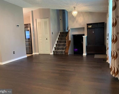 20328 Watkins Meadow Drive - Photo Thumbnail 8
