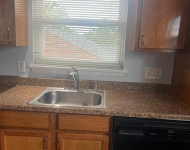 7506 New Hampshire Avenue - Photo Thumbnail 10
