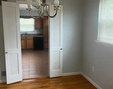 7506 New Hampshire Avenue - Photo Thumbnail 6