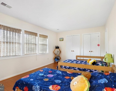 5351 Strathmore Avenue - Photo Thumbnail 19