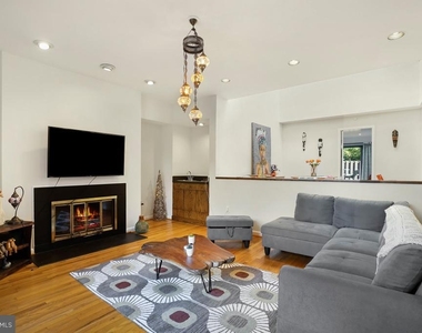 5351 Strathmore Avenue - Photo Thumbnail 3