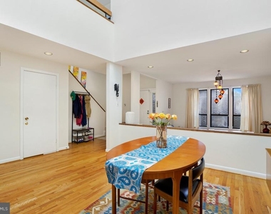 5351 Strathmore Avenue - Photo Thumbnail 6