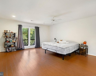 5351 Strathmore Avenue - Photo Thumbnail 14