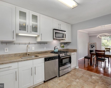 9039 Sligo Creek Parkway - Photo Thumbnail 8