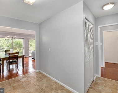 9039 Sligo Creek Parkway - Photo Thumbnail 2