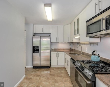 9039 Sligo Creek Parkway - Photo Thumbnail 9