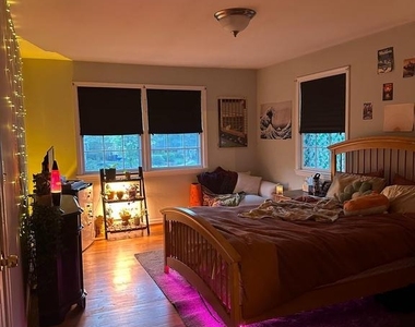5310 Danbury Road - Photo Thumbnail 4