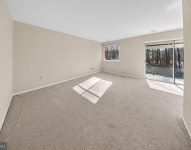 3364 Hewitt Avenue - Photo Thumbnail 2