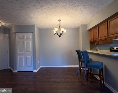 12212 Eagles Nest Court - Photo Thumbnail 11