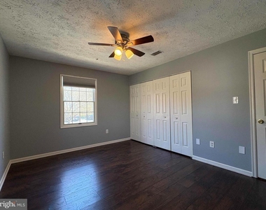 12212 Eagles Nest Court - Photo Thumbnail 23