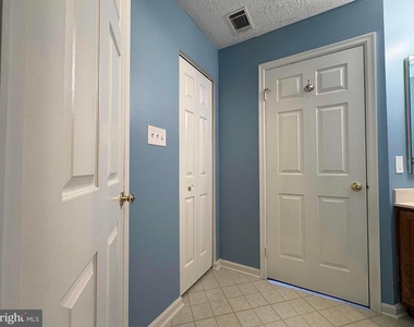 12212 Eagles Nest Court - Photo Thumbnail 40